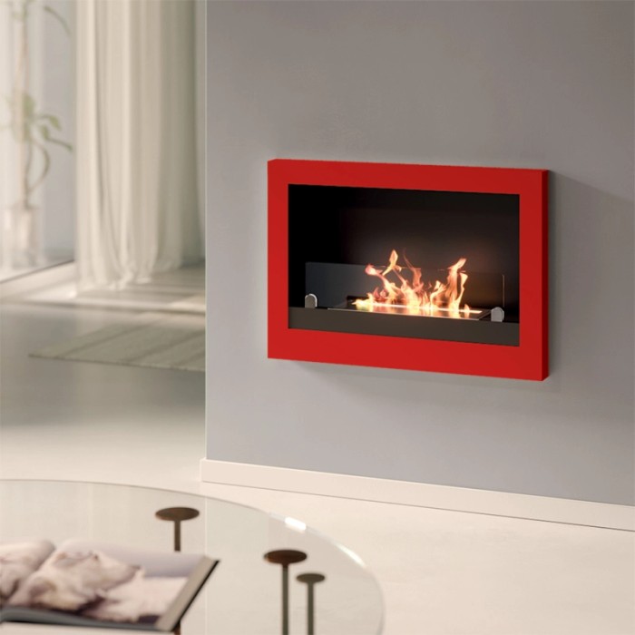 Camino decorativo da parete t.b.t. con cornice rossa e fiamme per un'atmosfera accogliente.