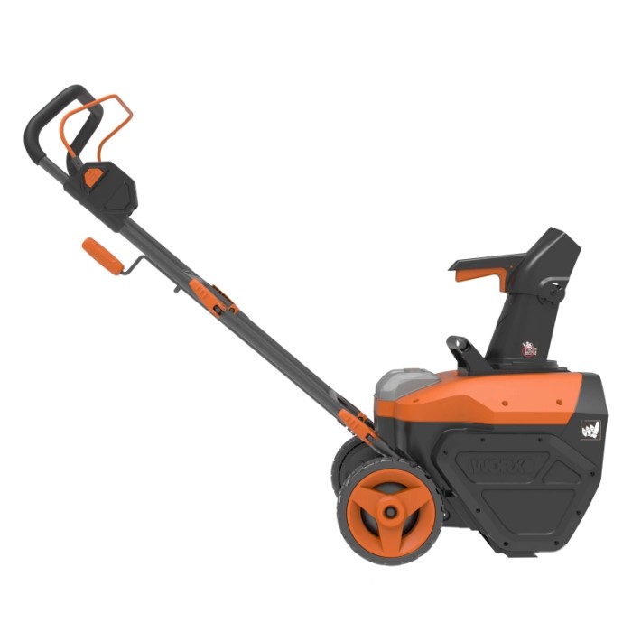 Spazzaneve a batteria t.b.t. in nero e arancione.