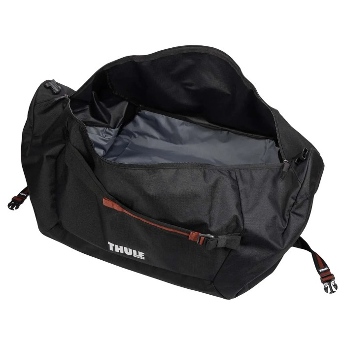 Borsa da viaggio Thule nera aperta per accessori di trasporto e bagagli.