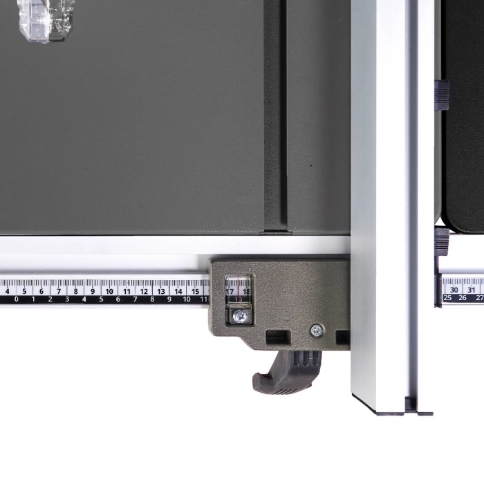 Dettaglio: guida parallela della sega circolare da banco Einhell TC-TS 254 U con scala per tagli precisi.
