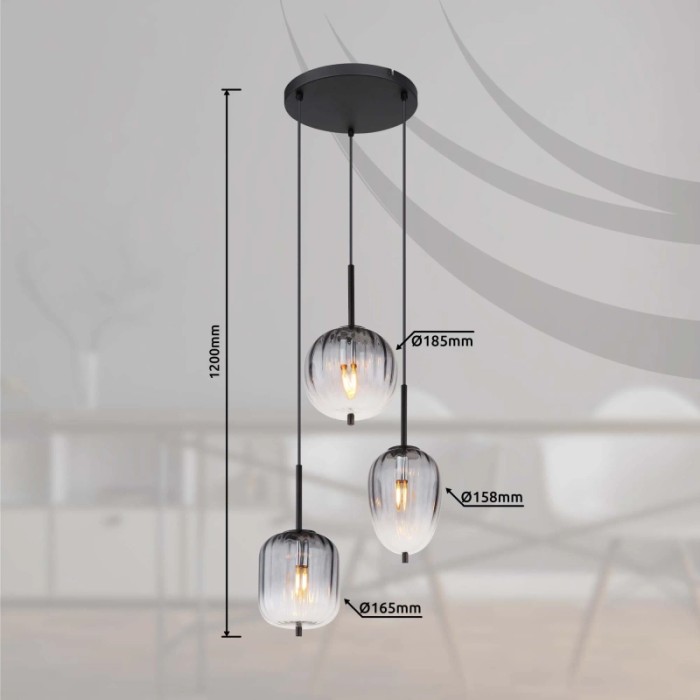 Lampada a sospensione moderna con tre paralumi in vetro grigio di diverse forme. Ideale come Sospensioni.
