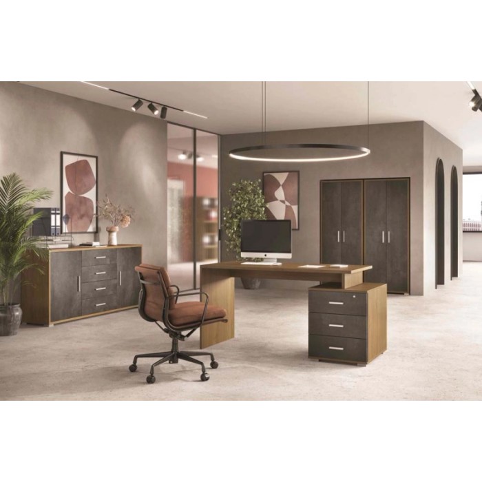 Ufficio moderno con scrivania, armadio e sedia in legno e antracite.