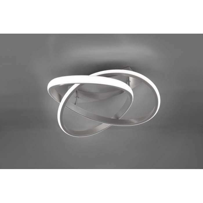 Plafoniera LED moderna t.b.t. con anelli intrecciati color argento.
