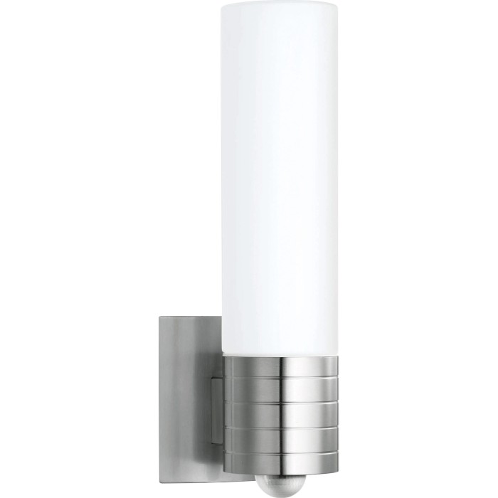 Moderna lampada da esterno a LED Steinel L 260 S in acciaio inox con rilevatore di movimento.