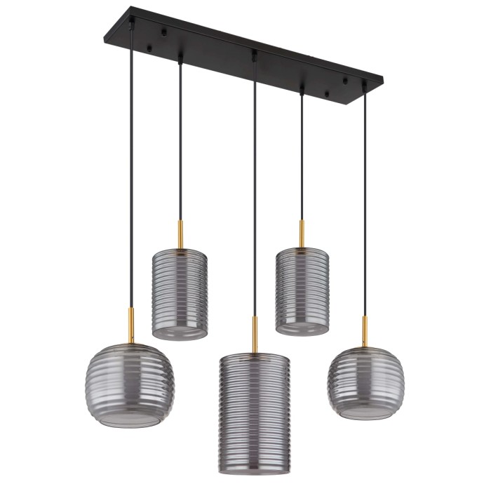 Lampada a sospensione moderna con 5 paralumi in vetro grigio a forma di cilindro e sfera.