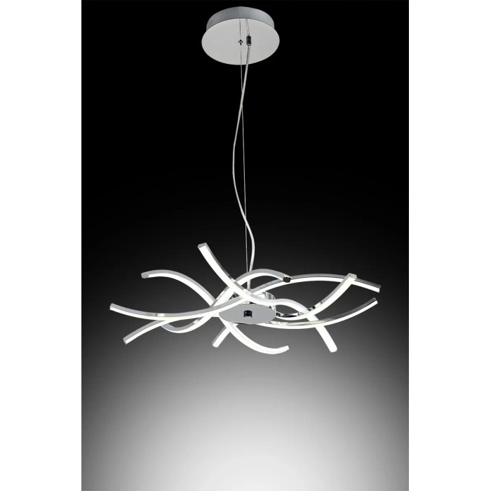 Moderna lampada a sospensione a LED in look cromato per un'illuminazione elegante.