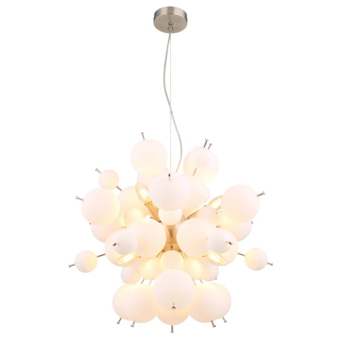 Lampada a sospensione moderna con sfere bianche, ideale come illuminazione elegante per la stanza.