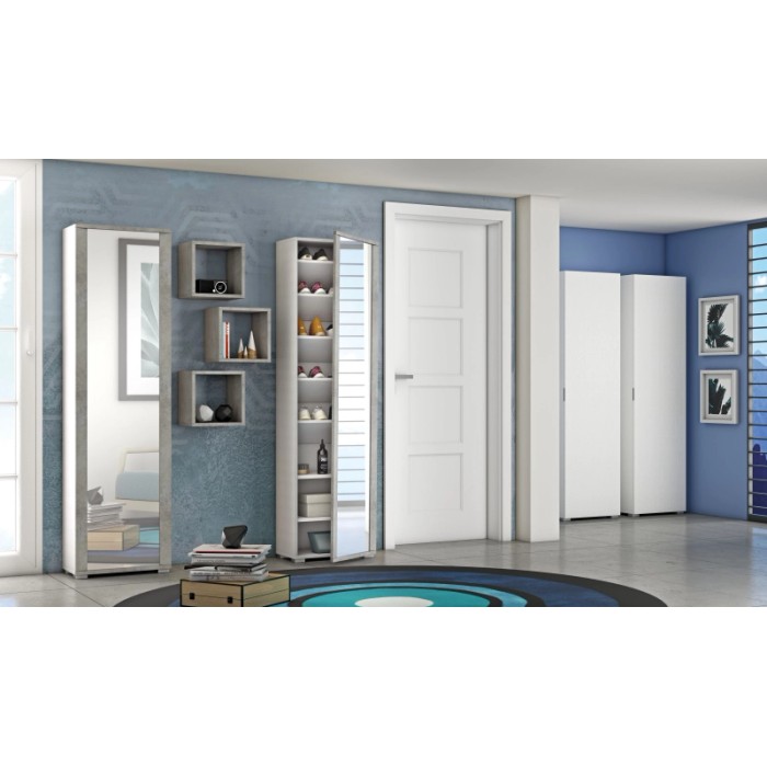 Set moderno di scarpiera con specchi e mensole per l'ingresso.