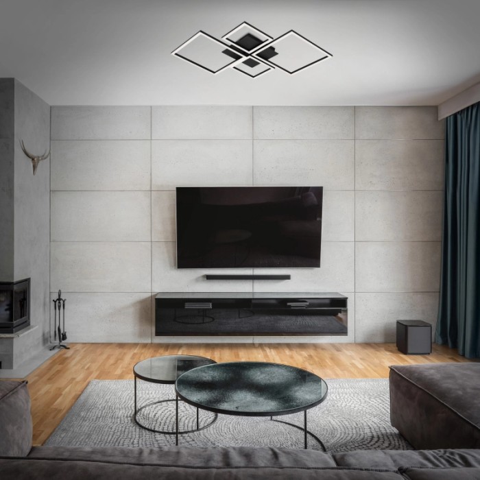 Plafoniera LED moderna con design quadrato in soggiorno.