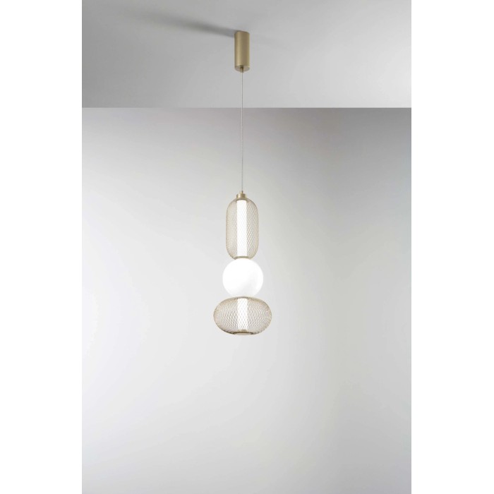 Lampada a sospensione moderna con griglia metallica dorata e vetro bianco, ideale come lampada a sospensione.