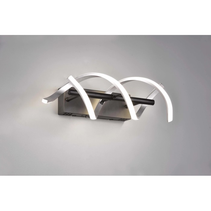 Applique Trio LED Sequence in alluminio spazzolato con design curvo e colore della luce regolabile.