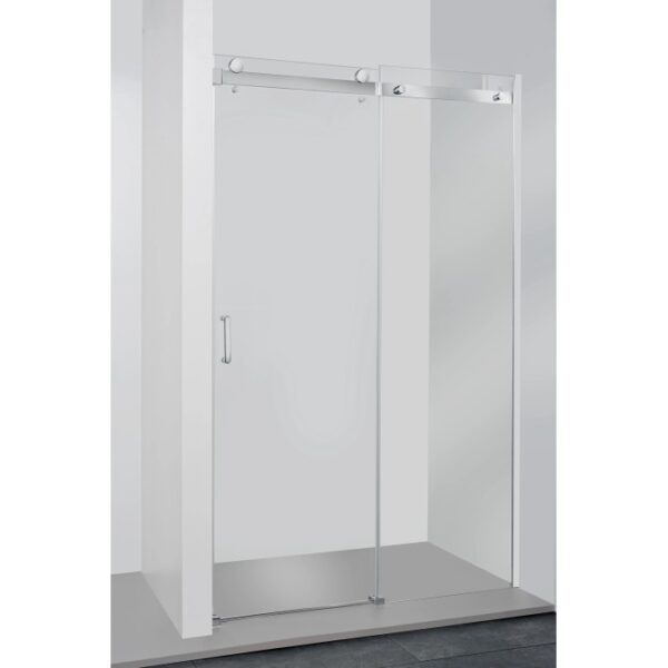 Box doccia t.b.t. con porta scorrevole in vetro.