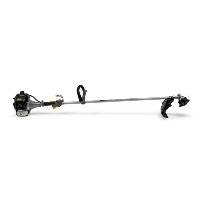 Decespugliatore t.b.t. per lavori di giardinaggio e cura del prato.