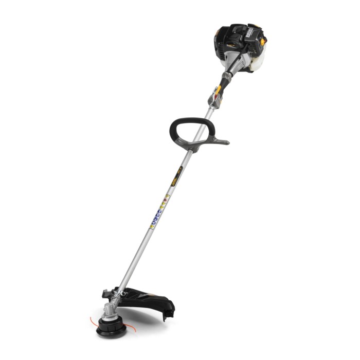 Decespugliatore t.b.t. per lavori di giardinaggio.