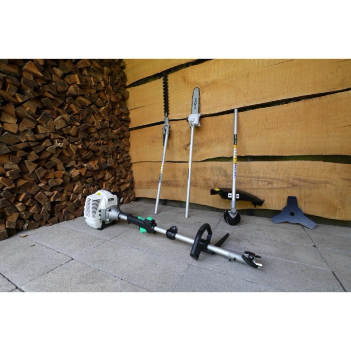 t.b.t. con vari accessori per lavori di giardinaggio.