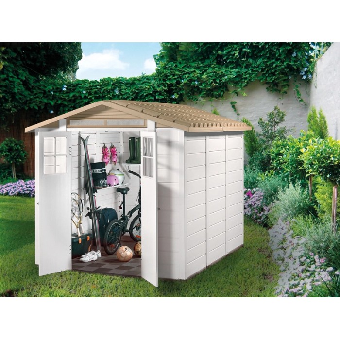 Casetta da giardino in plastica Garofalo Tuscany Evo 240 con porte aperte e attrezzi da giardino.