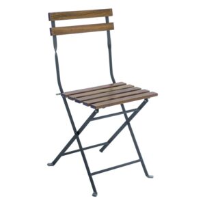 Sedia pieghevole da balcone con listelli in legno marrone e struttura nera.