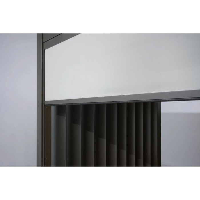 Tenda a rullo parasole elettrica Biohort, 3 m, grigio scuro metallizzato per coperture patio.