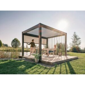 Tenda da sole elettrica Biohort, grigio scuro metallizzato, montata su tettoia per terrazzi.