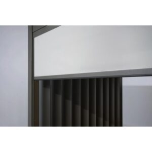 Tenda a rullo elettrica Biohort, 3,5 m, grigio scuro metallizzato per coperture per patio.