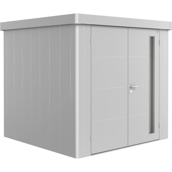 Casetta da giardino Biohort Neo 2B con doppia porta in argento metallizzato. Design moderno per giardino o cortile.