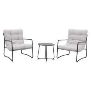 Set balcone Patterson 3 pezzi: 2 poltrone con cuscini grigio chiaro e 1 tavolino rotondo nero.