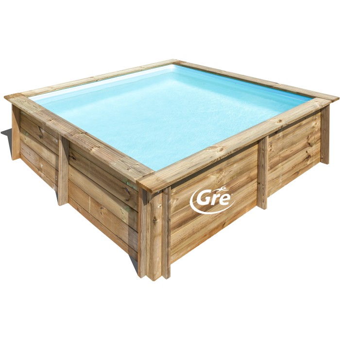 Piscina quadrata Gre City in vero legno, rivestimento in legno marrone, contenuto piscina blu.