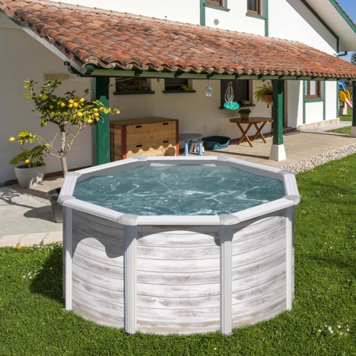 Piscina rotonda Gre Finlandia con Nordicoptik in Nordic White, Ø 240 cm x 120 cm in giardino.