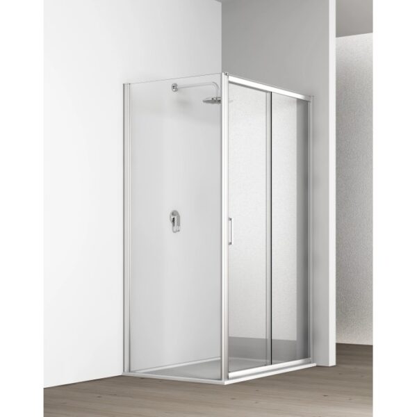 Box doccia t.b.t. con porta scorrevole e telaio argento.