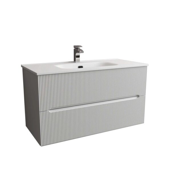 Mobile bagno t.b.t. con lavabo e rubinetto per il bagno.