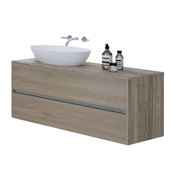t.b.t. Mobile bagno con lavabo d'appoggio e rubinetto.