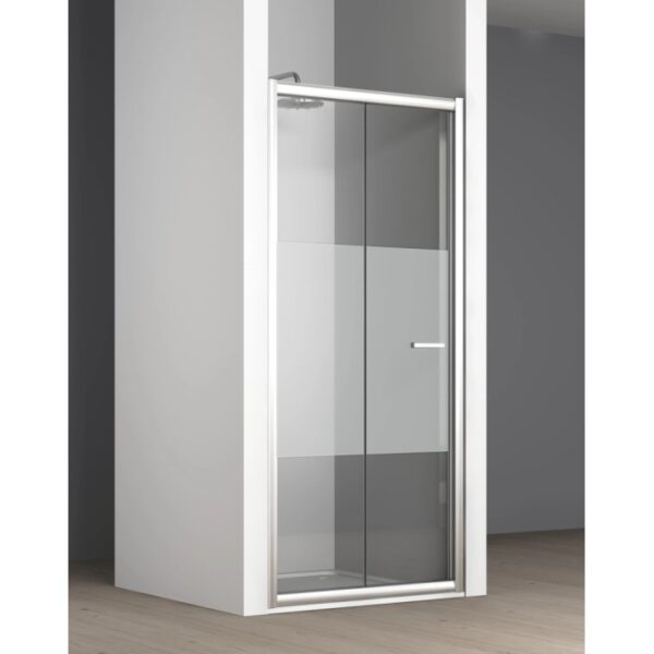 Box doccia t.b.t. con porta scorrevole, vetro e telaio argentato.